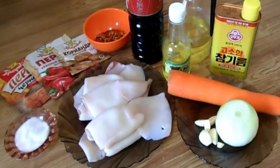 ингредиенты для салата из кальмаров по-корейски