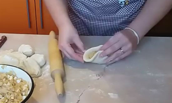 Пирожки с капустой в духовке