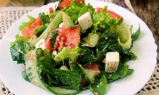 Салат с сыром «Фета» и свежими овощами